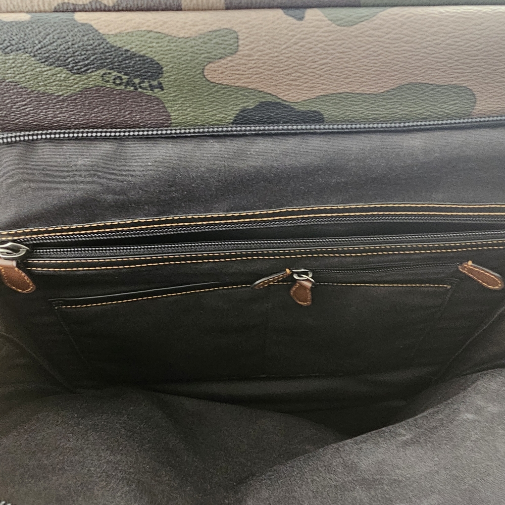 Coach Camo Print Men's Bag - Picture 6 of 12